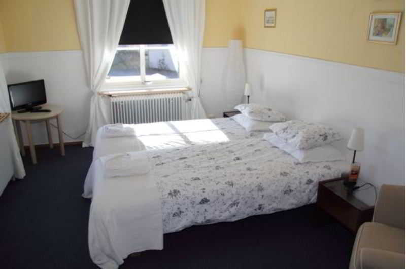 Hotel Perolofgarden Asbro Bagian luar foto